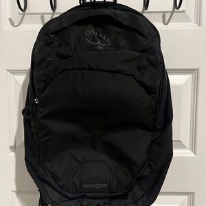 Osprey Apogee Backpack 30L in Black (DISCONTINUED)